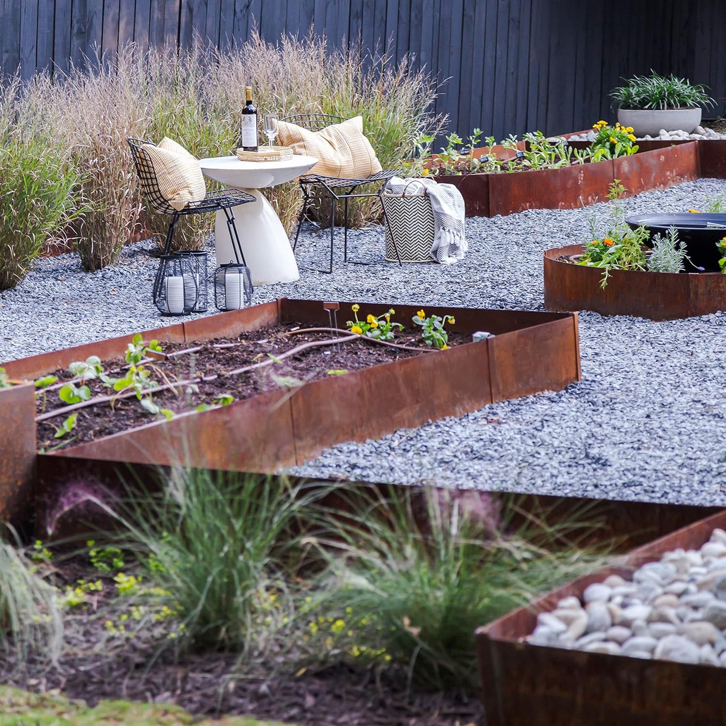 Hammer-in Landscape Edging - 48-inch Strips - 8-inch Depth 1/4-inch Rounded top COR-Ten Steel (5 Pack)-VerdiqueGarden