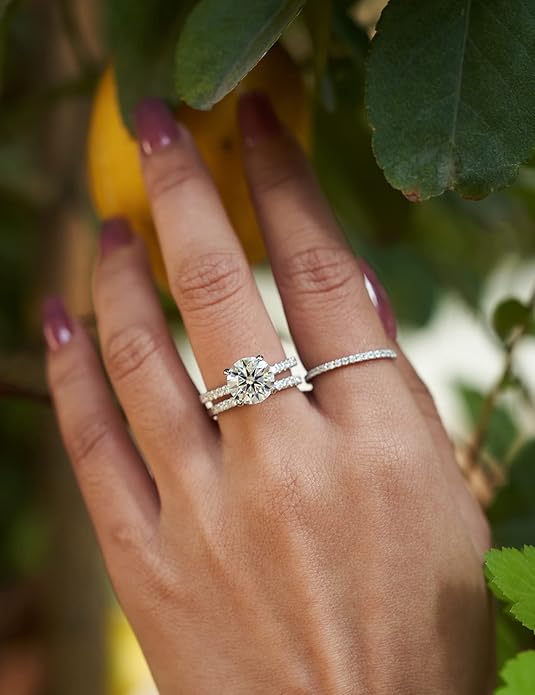 IMOLOVE Solitaire Moissanite Engagement Ring, 1CT D Color VVS1 Clarity, 925 Sterling Silver with 18K White Gold Plated, Ideal Gift for Women