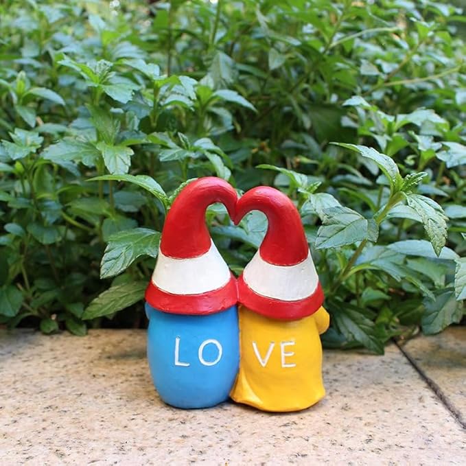Garden Gnome Outdoor Statues Sweet Couple Gnomes Holding Heart Decor Resin Gnomes Sculptures for Yard Patio Home Lawn Outside Decorations Ornament Housewarming-VerdiqueGarden