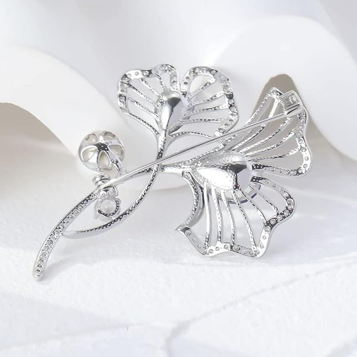 Autumn Leaf Pin - Gold-plated Rhinestone Leaf Brooch for Women - Fall Lapel Pin Jewelry Gift for Wife Mom