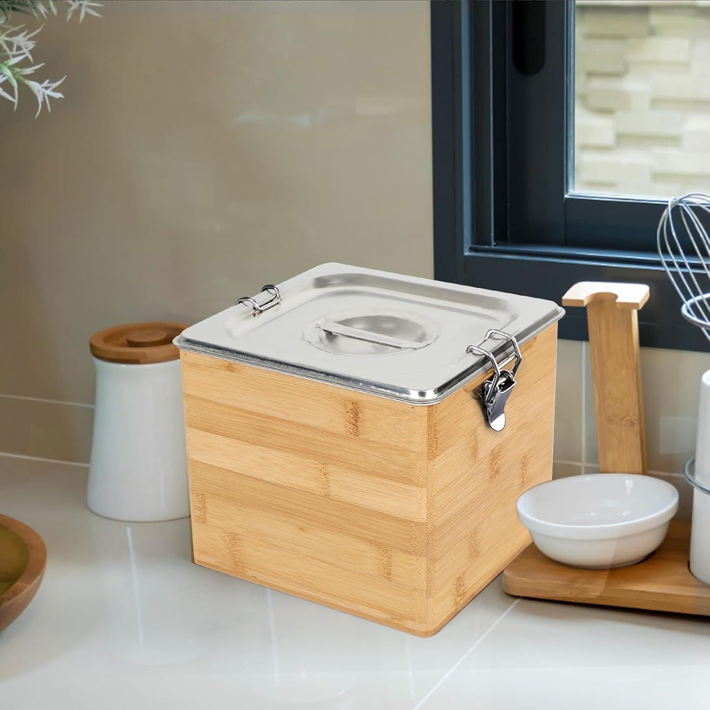 AQQHSAIN Compost Bin with Lid 0.8 Gal Countertop Compost Kitchen Scrap Indoor Large Compost Bucket Kitchen Odorless Smell Proof Composter with Stainless Steel Insert (Brown, 3L)-VerdiqueGarden