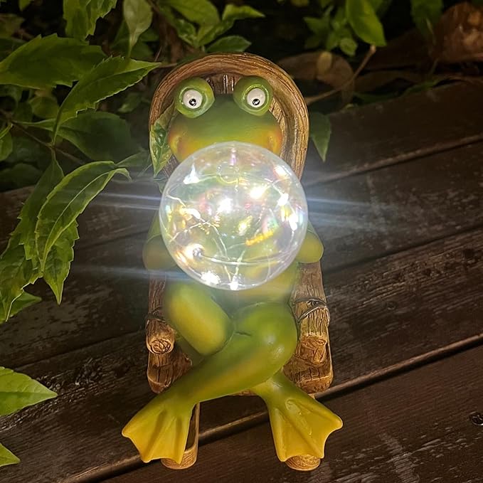 Funoasis Garden Outdoor Frog with Solar Powered Lamp Unique Gifts for Mom Outside Decor for Lawn Balcony Home Ornaments-VerdiqueGarden