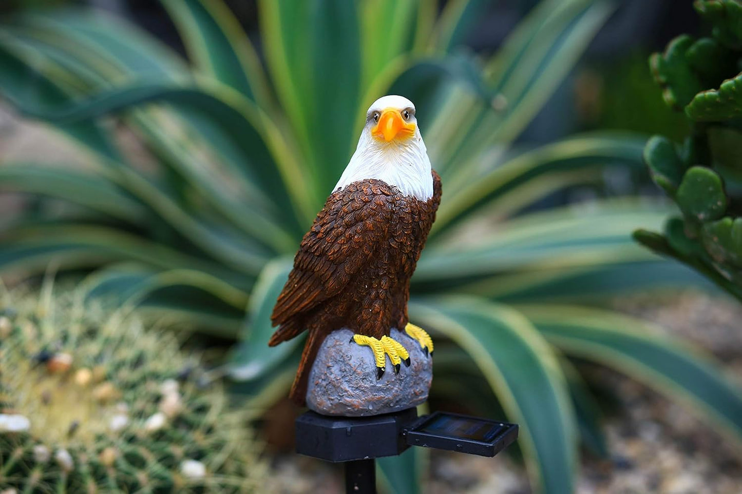 Eagle Figurine Garden Solar Stake Light Solar Eagle Lights Outdoor Decorative Bright Light Eagle Statue for Garden, Lawn, Patio, Yard Decoration.-VerdiqueGarden