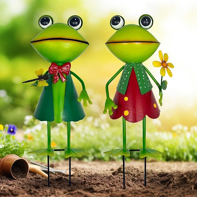 HONGLAND Frog Metal Yard Art - Cute Frogs Garden Decor for Outside - 3D Frog Figurines Outdoor Statues for Lawn Patio Pathway Yard Holiday (with Flower)-VerdiqueGarden