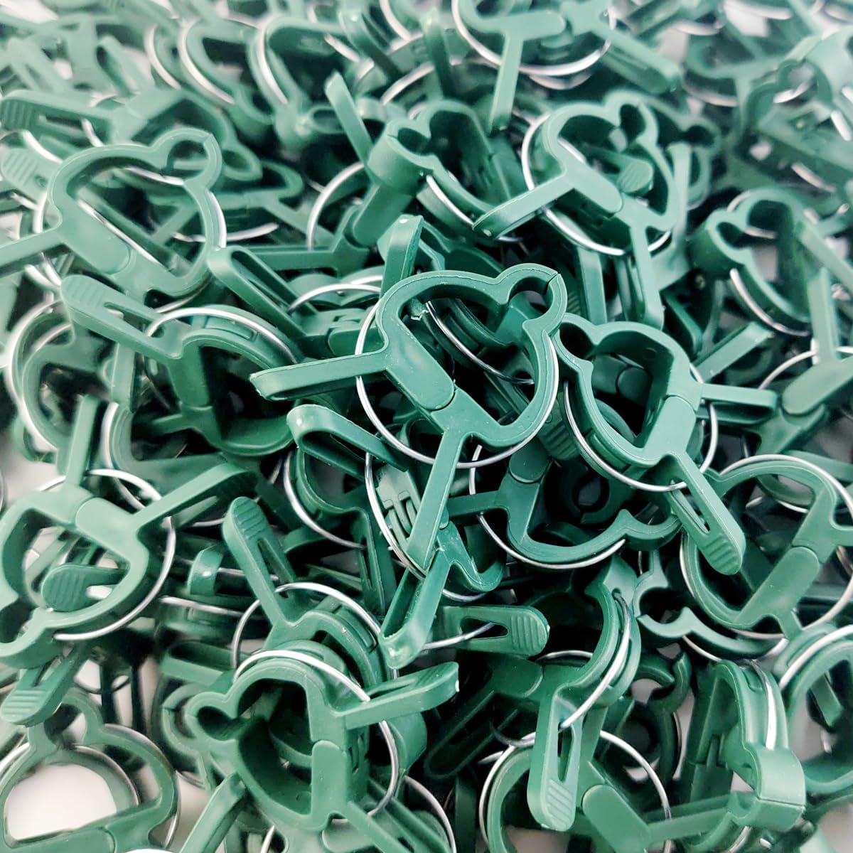GXXMEI 100PCS Plant Clips Garden Clips for Tomato Cage, Tomatoes Clips Plant Support Clips for Bamboo Stakes, Climbing Plants, Vines, Gentle Plant & Flower Trellis Clips for Plant Stalks, Stems-VerdiqueGarden