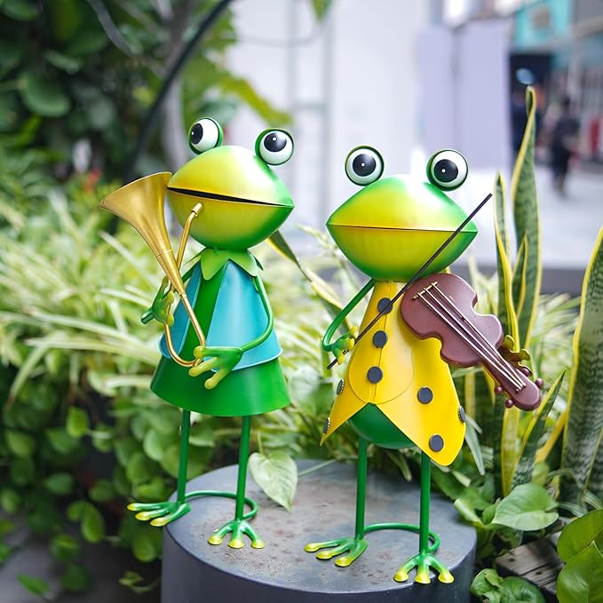 HONGLAND Frog Metal Yard Art - Metal Frog Outdoor Statue - Frog Garden Decorations - 3D Frog Figurine - Christmas Holiday Lawn Patio Yard Garden Decor Gardening Gifts for Women (Violin)-VerdiqueGarden