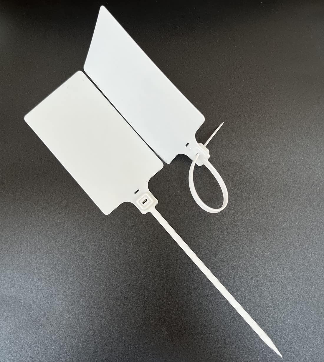 Blank Waterproof Plastic Tags for Labeling Marker Ties Large Tag Fastener Zip Tie Label Security Seal Tags 2.28"×3.94" 200pcs,White-VerdiqueGarden