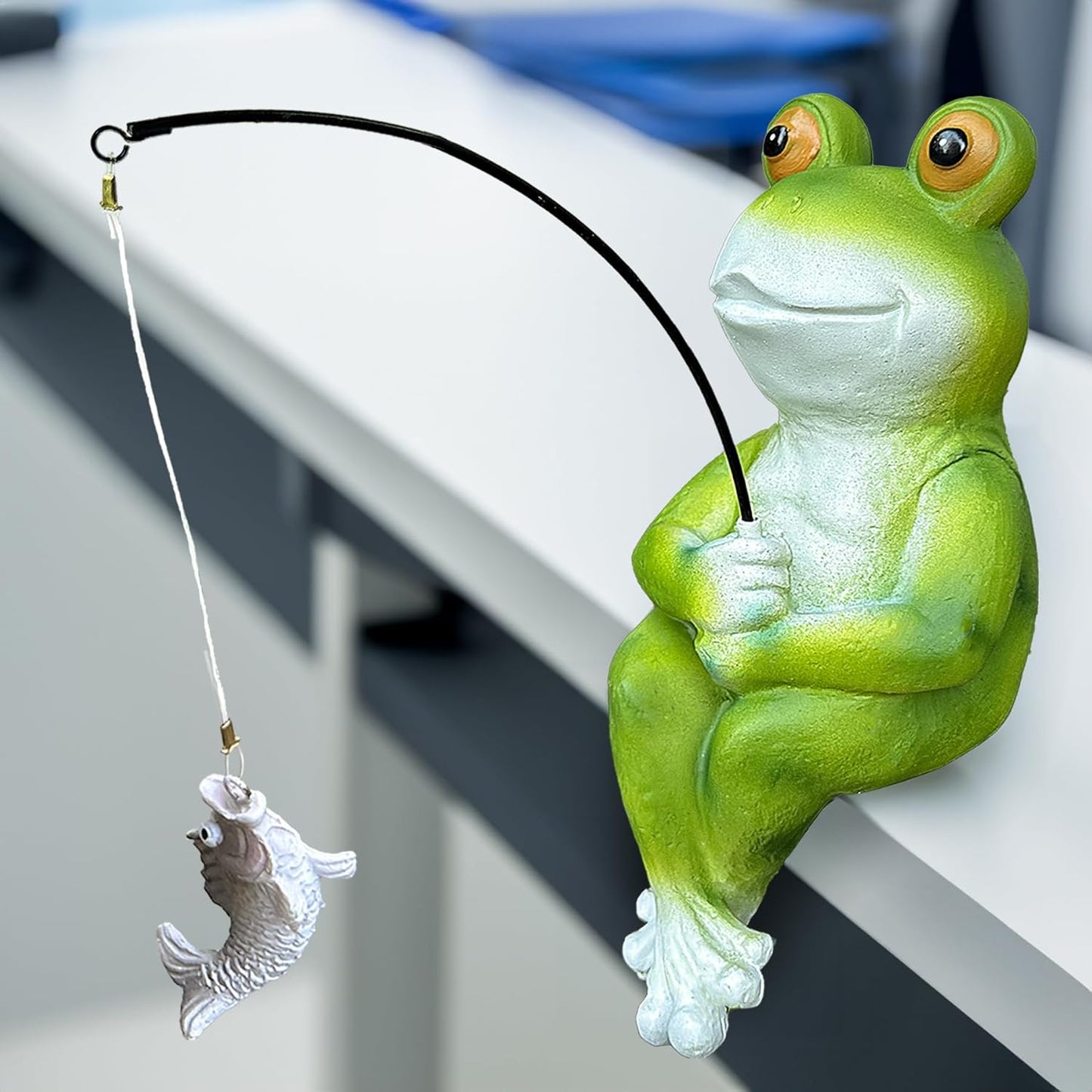 9.5" Fishing Frog Statue, Whimsical Lawn Yard Art, Funny Garden Pond Fisherman Sculpture, Resin Animal Decorative Figurine, Ideal for Frog Lovers-VerdiqueGarden