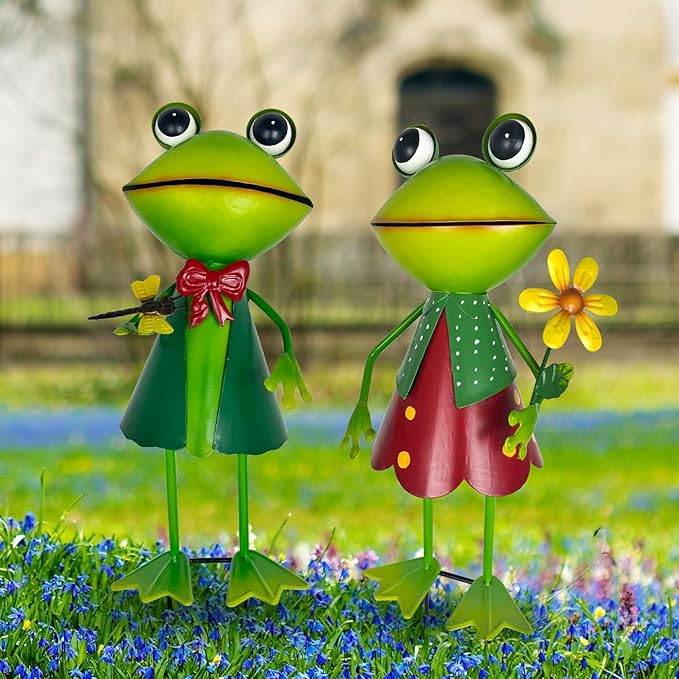 HONGLAND Frog Metal Yard Art - Cute Frogs Garden Decor for Outside - 3D Frog Figurines Outdoor Statues for Lawn Patio Pathway Yard Holiday (with Flower)-VerdiqueGarden