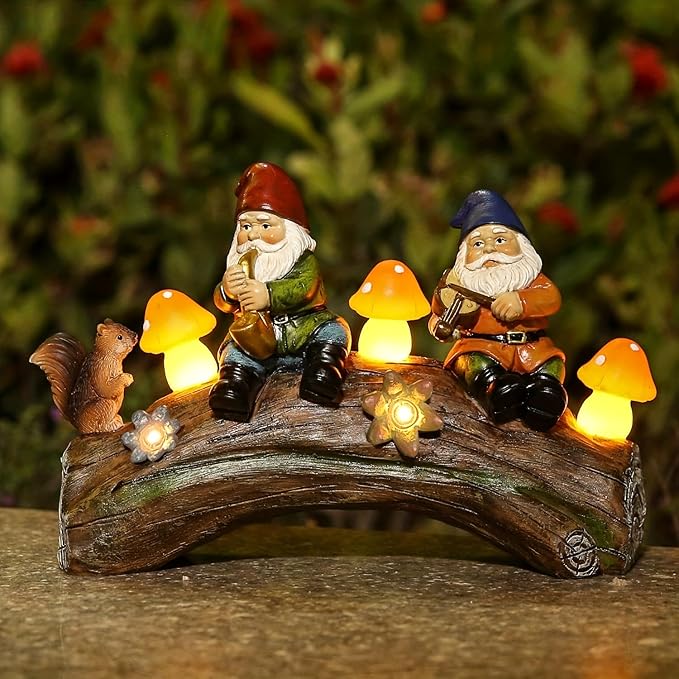 Funny Garden Gnome Statue Solar Powered Mushroom Figurine with Squirrel Gnome Durable Resin Outdoor Decoration for Patio Yard Lawn Ornament Housewarming Gift-VerdiqueGarden