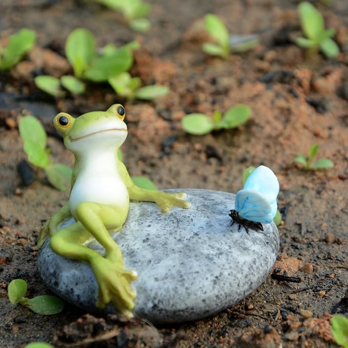 Top Collection Miniature Fairy Garden and Terrarium Statue, Frog Resting on Stone with Butterfly-VerdiqueGarden