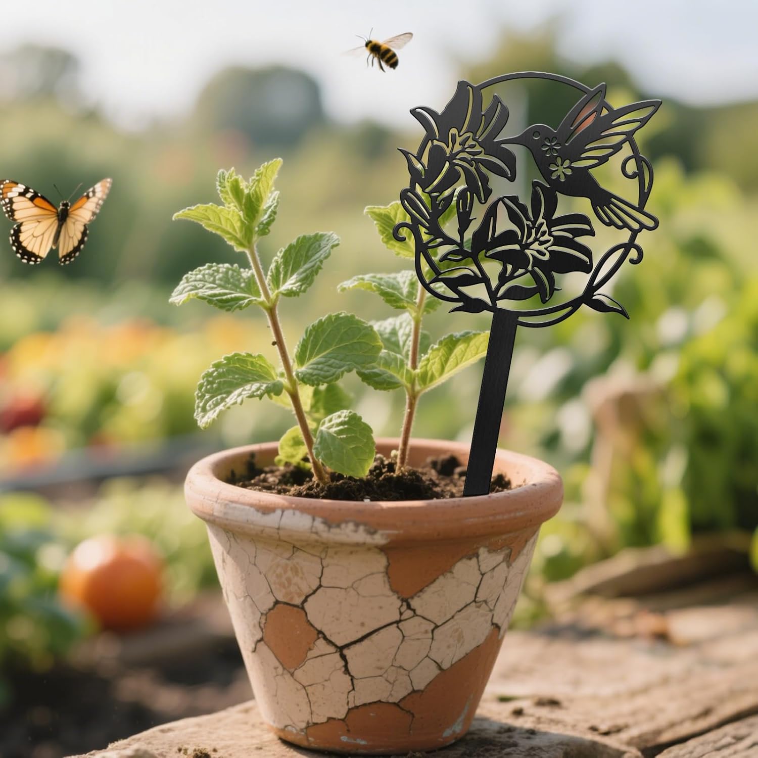 CUTHOLLOW Metal Plant Marker Stake Hummingbird and Flower for Outdoor Indoor, Waterproof 11.8 inch Cute Garden Plant Labels Sign Tag for Vegetables, Farmhouse Greenhouse Decor - Funny Gardening Gifts-VerdiqueGarden