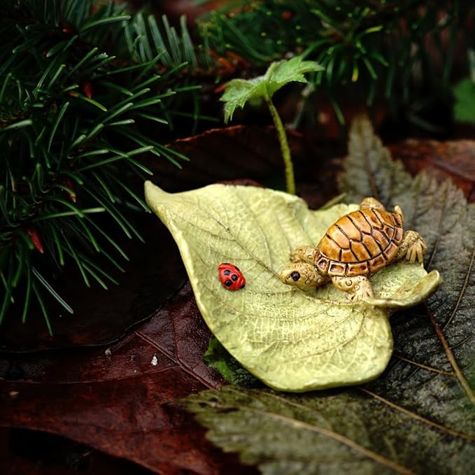 Top Collection Miniature Fairy Garden and Terrarium Statue, Little Turtle on Leaf-VerdiqueGarden