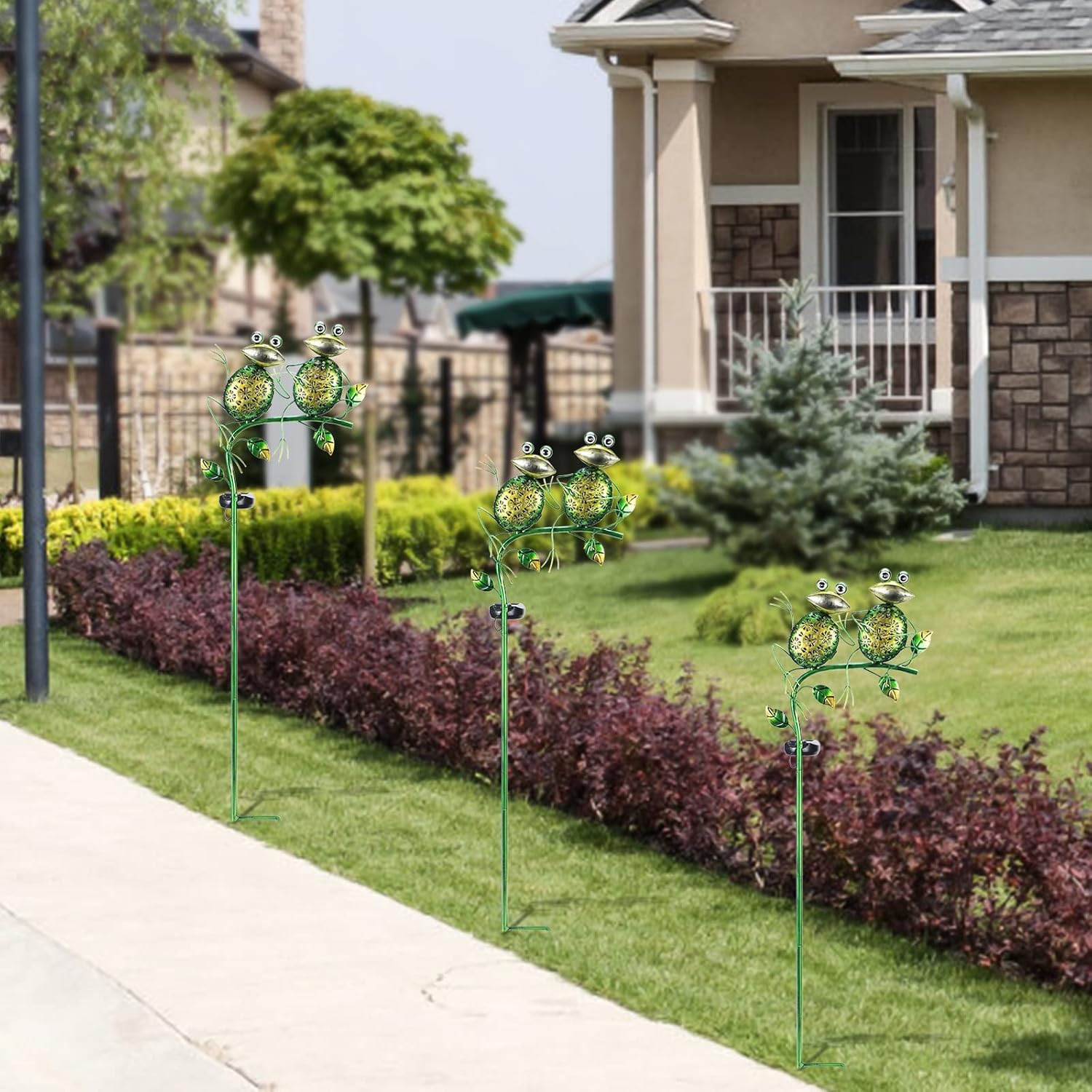 Afirst Solar Lights Outdoor Decorative Metal Sitting Frogs Hollow Out White LED Metal Waterproof Garden Stake Lights for Walkway Pathway Lawn Patio Yard Decorations-VerdiqueGarden