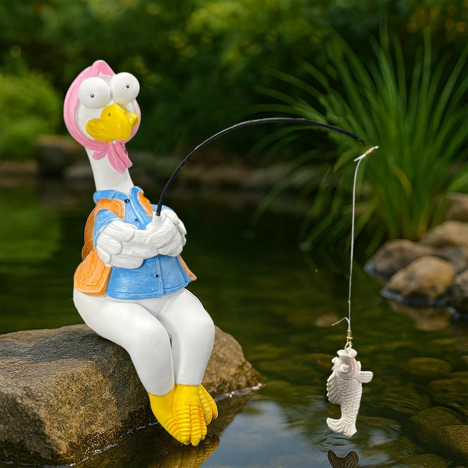 Chicken Fishing Statue Garden Decor – 9.8" Weatherproof Resin Chicken Fishing Sculpture Decor for Fish Ponds, Koi Ponds, Waterfalls, Poolside/Outdoor Gardens– Resin Figurine for Indoor/Outdoor Décor-VerdiqueGarden