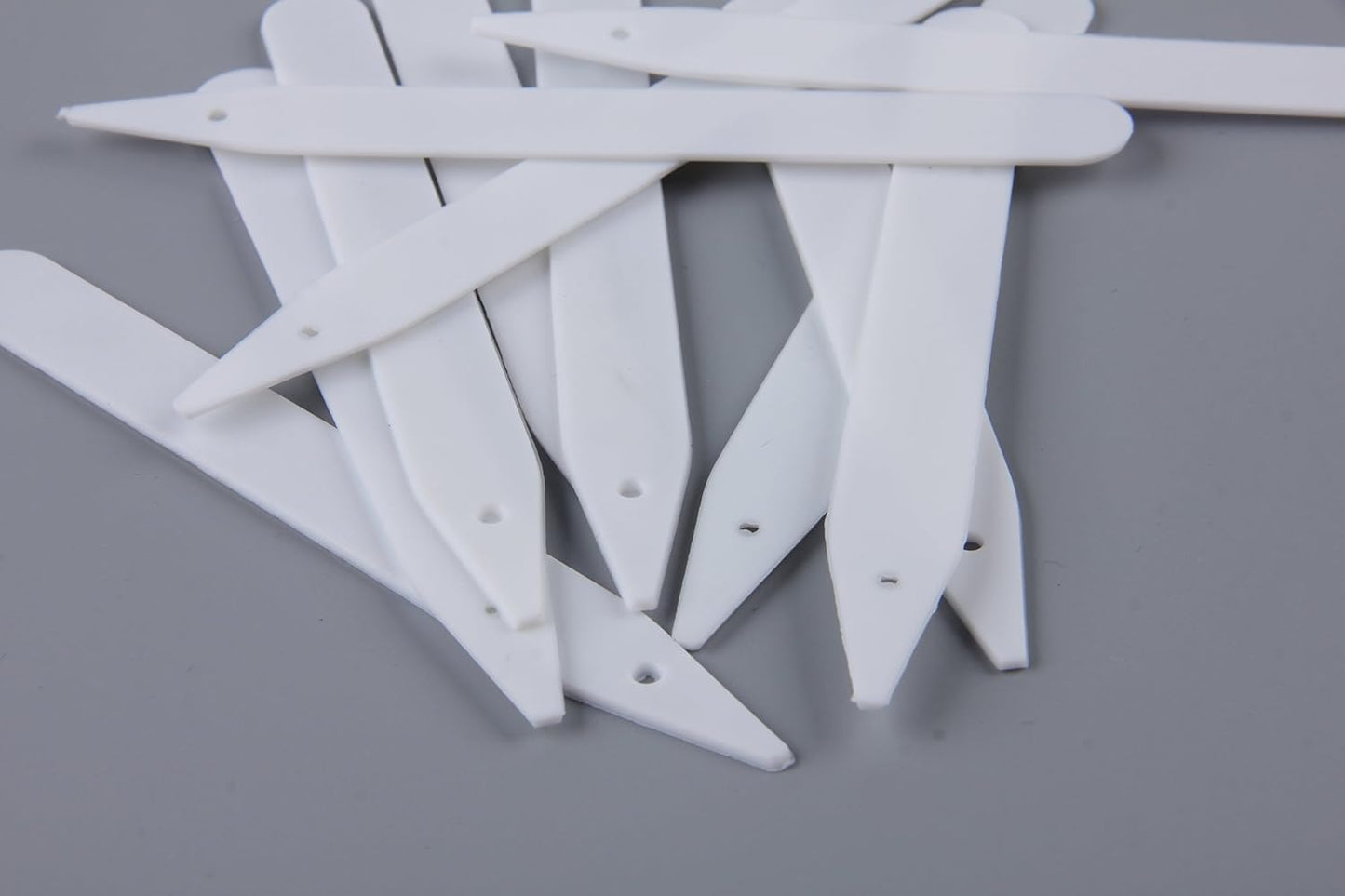 Delatanus 200PCS Plant Labels 4.7inch Plant Markers,White-VerdiqueGarden