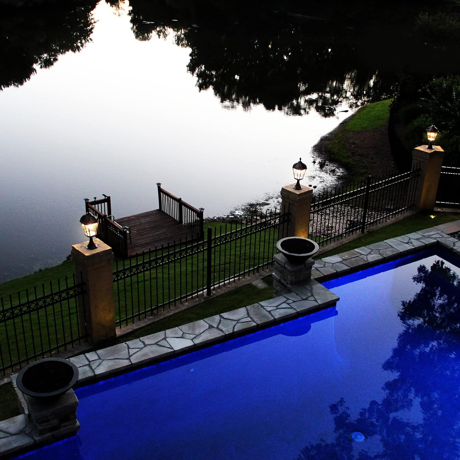 Gama Sonic Outdoor Solar Post Light with Pier Base, Brushed Bronze Finish Aluminum and Rain Glass, Royal Bulb 150 Lumens Warm White LED, Mount on Column or Flat Surface 98B111 Upgraded Panel-VerdiqueGarden