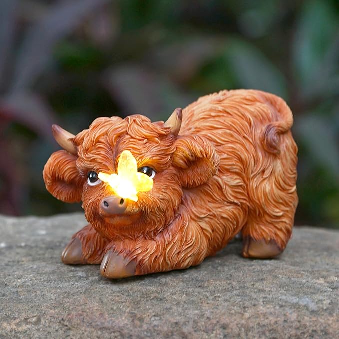 Highland Cow Solar Powered Outdoor Garden Statue, Resin Highland Cow Statue with Solar Light Lantern, Decorative Lawn, Yard Outdoor Highland Cow Decor. Unique home decorations, gifts for women-VerdiqueGarden
