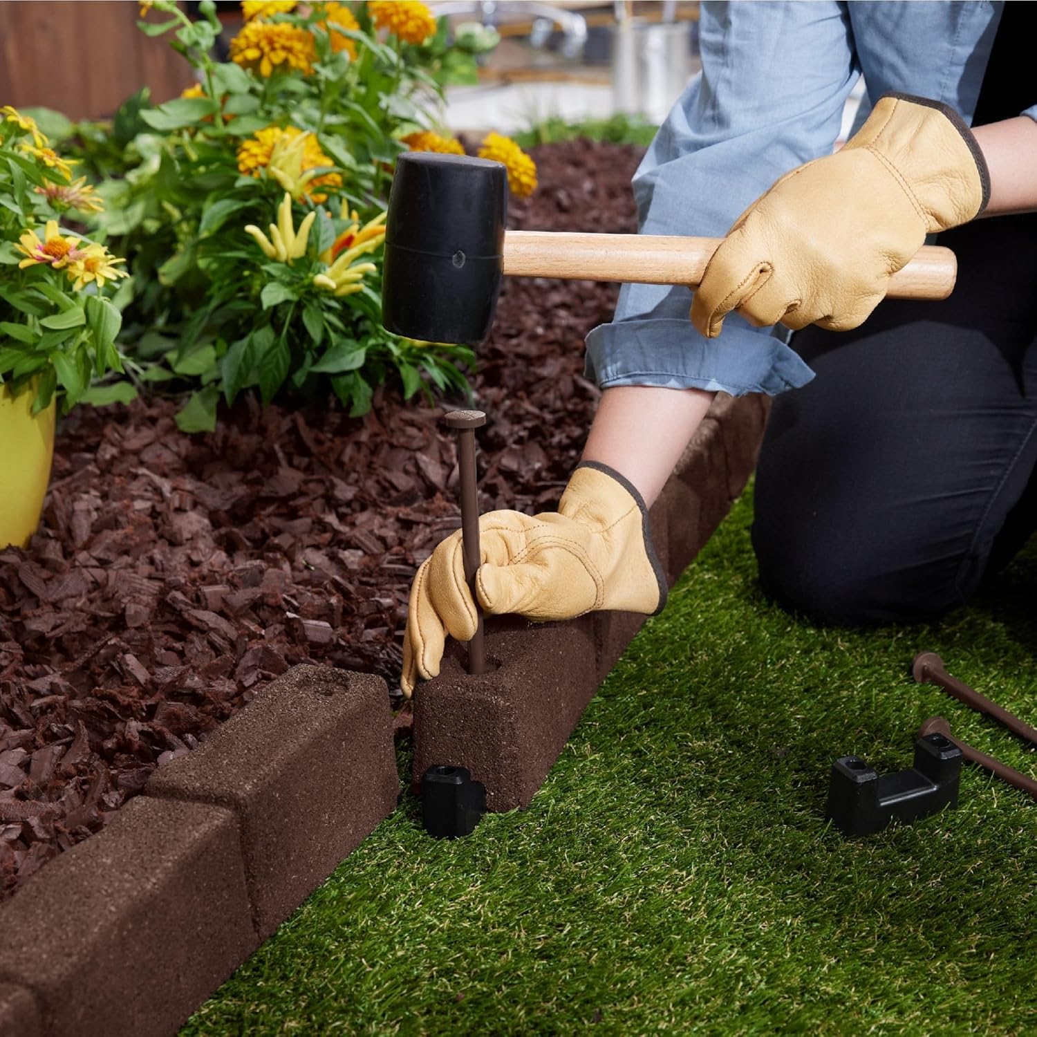 Rubberific 4' Rubber Cobblestone Flexible No Dig Landscape Mulch Border Edging with Anchoring Spikes for Lawns, Gardens, and Flower Beds (4, Brown)-VerdiqueGarden