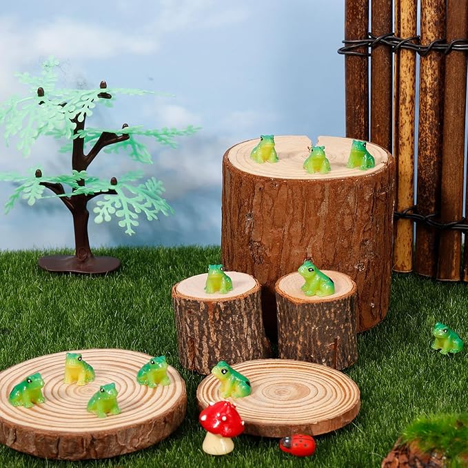100 Pcs Mini Resin Frogs, Cute Green Frog Tiny Frogs Mini Frogs Figurines Miniature Frogs Animals Figurines Ornament for DIY Crafts Landscape Aquarium Dollhouse Fairy Garden Decor Potted-VerdiqueGarden
