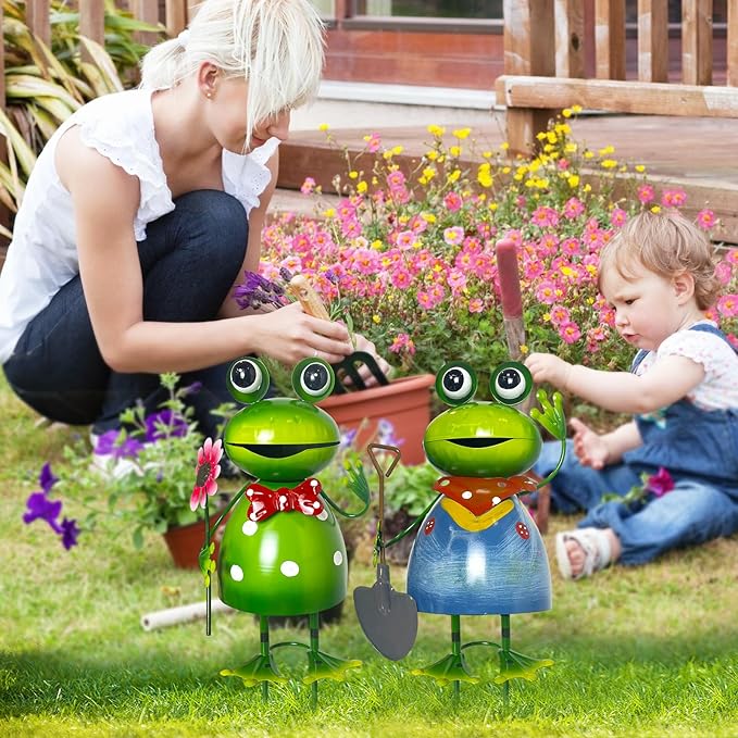 HONGLAND Metal Yard Art Garden Decor for Outside - Cute Frog Outdoor Decor - 3D Spring Frogs Figurine Garden Sculptures & Statues - Gifts for Grandma Mom - 2 Pcs-VerdiqueGarden