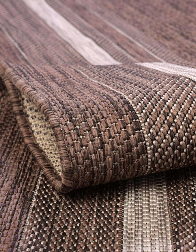 Unique Loom Outdoor Border Collection Area Rug - Soft Border (5' 3" Round Brown/Ivory)-VerdiqueGarden