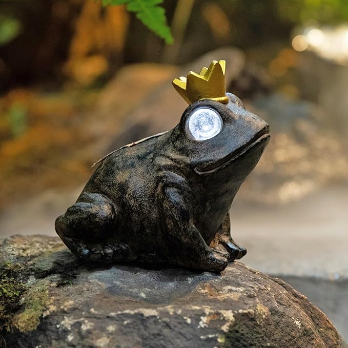 Garden Decor Statue Frog Prince,Solar Statue Decor Frog Prince,Resin Frogs Figurine with Solar Light for Patio,Balcony,Yard,Lawn Ornament,Perfect Garden Gift-VerdiqueGarden