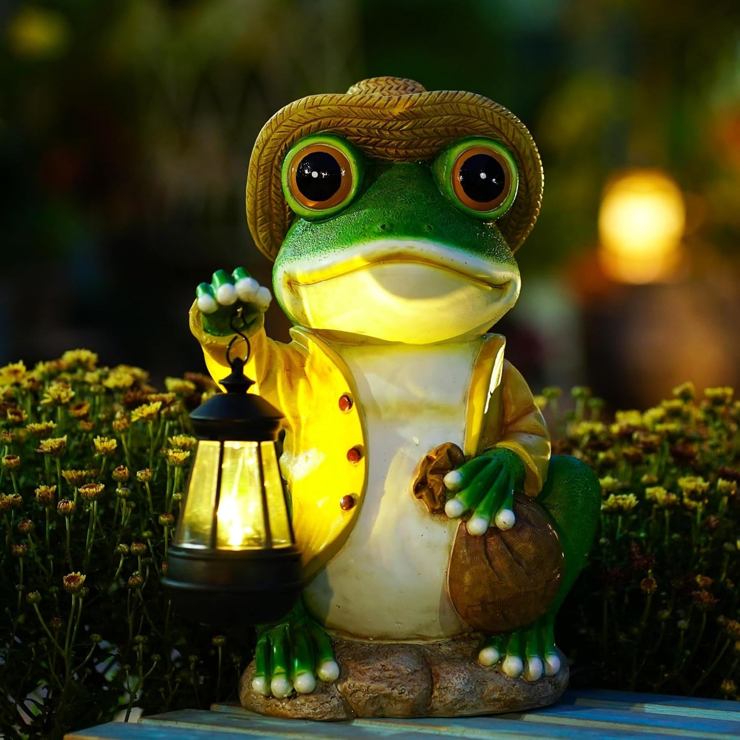 Large Frog Garden Statue, 13.3 Inches Tall, Resin Frog Decor with Solar Lantern for Outdoor Decoration and Housewarming-VerdiqueGarden