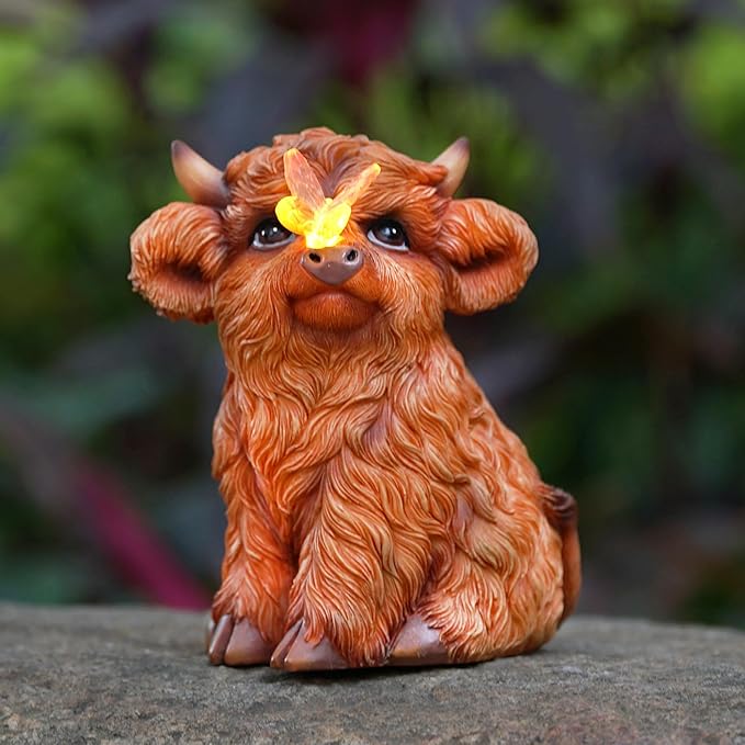Highland Cow Solar Powered Outdoor Garden Statue, Resin Highland Cow Statue with Solar Light Lantern, Decorative Lawn, Yard Outdoor Highland Cow Decor. Unique home decorations, gifts for women-VerdiqueGarden