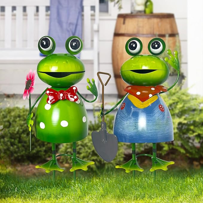 HONGLAND Metal Yard Art Garden Decor for Outside - Cute Frog Outdoor Decor - 3D Spring Frogs Figurine Garden Sculptures & Statues - Gifts for Grandma Mom - 2 Pcs-VerdiqueGarden