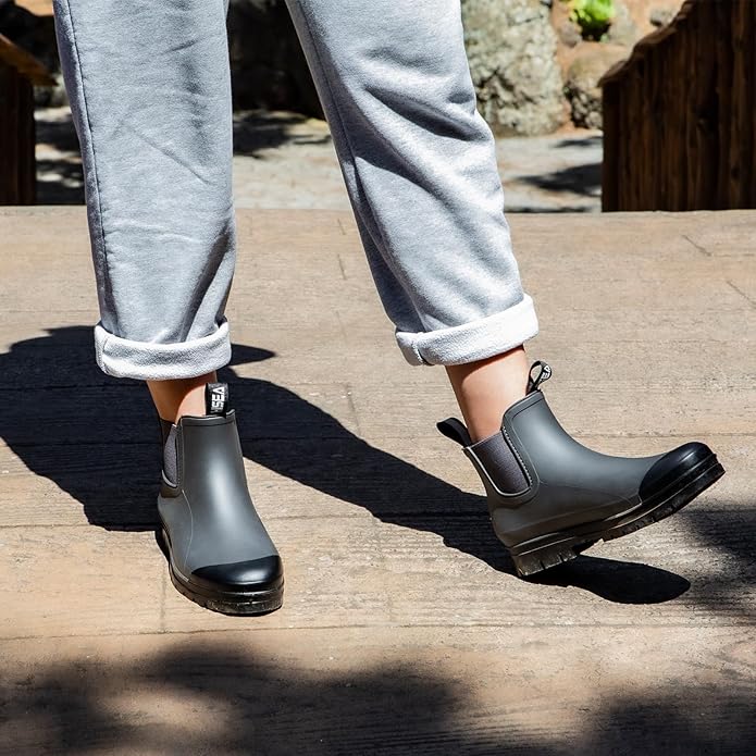 HISEA Women's Short Rain Boots Waterproof Garden Shoes Rubber Chelsea Boots Anti-Slipping Rainboots for Ladies with Comfort Insole Lightweight Stylish Ankle Rain Shoes Outdoor Work Booties-VerdiqueGarden