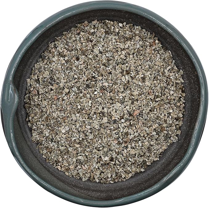 10QT Horticultural Vermiculite Bulk, Organic Vermiculite for Plants, Course Grade Vermiculite for Gardening, for houseplants, for Mushrooms, to Maintain Soil Moisture and Plant Growth(5-8mm)-VerdiqueGarden