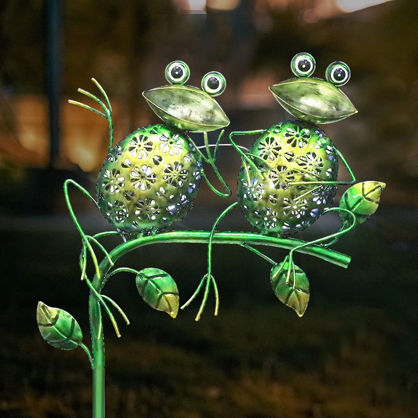 Bshine Outdoor Solar Garden Decorative Frog Lights, Waterproof LED Metal Stake Yard Art for Backyard, Path, Lawn Ornaments for Mom Gifts, Mother's Day Gifts-VerdiqueGarden