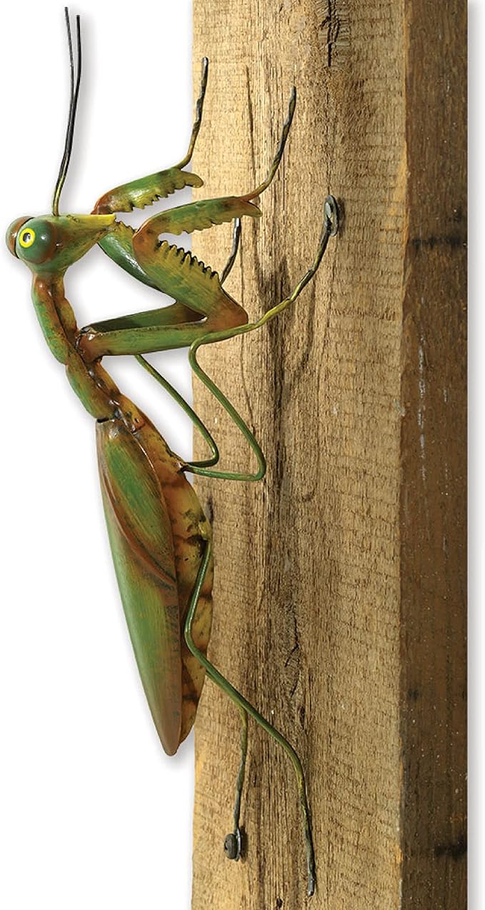 Bits and Pieces - Praying Mantis Tree Hanger - Yard Decorations - Whimsical Tree Sculpture - Outdoor Garden Peeker Tree Hugger Yard Art - 12"x 5"x 3½"-VerdiqueGarden