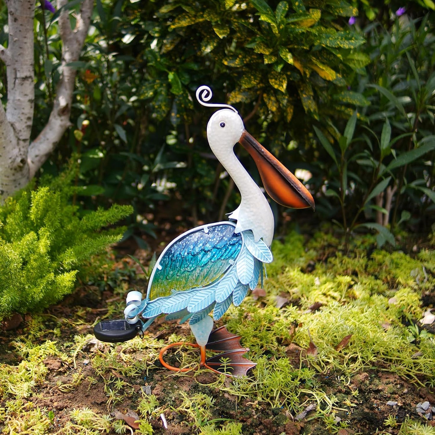 HONGLAND Solar Metal Pelican Statues Garden Sculpture & Statues, 19 Inch Glass Outdoor Pelican Yard Art Coastal Ocean Bird Decor Lawn Ornament for Backyard Porch Patio Decor（Blue-Green）-VerdiqueGarden