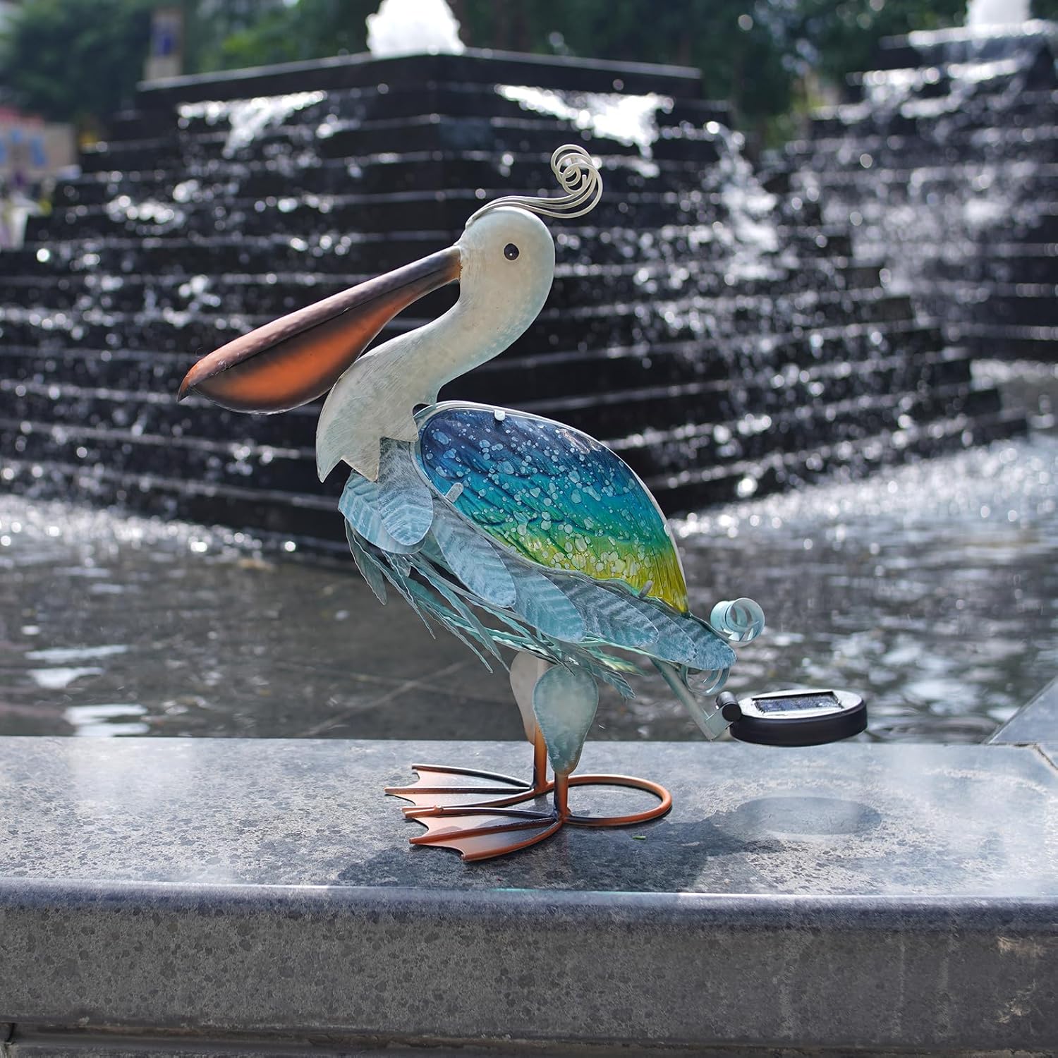 HONGLAND Solar Metal Pelican Statues Garden Sculpture & Statues, 17 Inch Glass Outdoor Pelican Yard Art Coastal Ocean Bird Decor Lawn Ornament for Backyard Porch Patio Decor（Blue-Green）-VerdiqueGarden