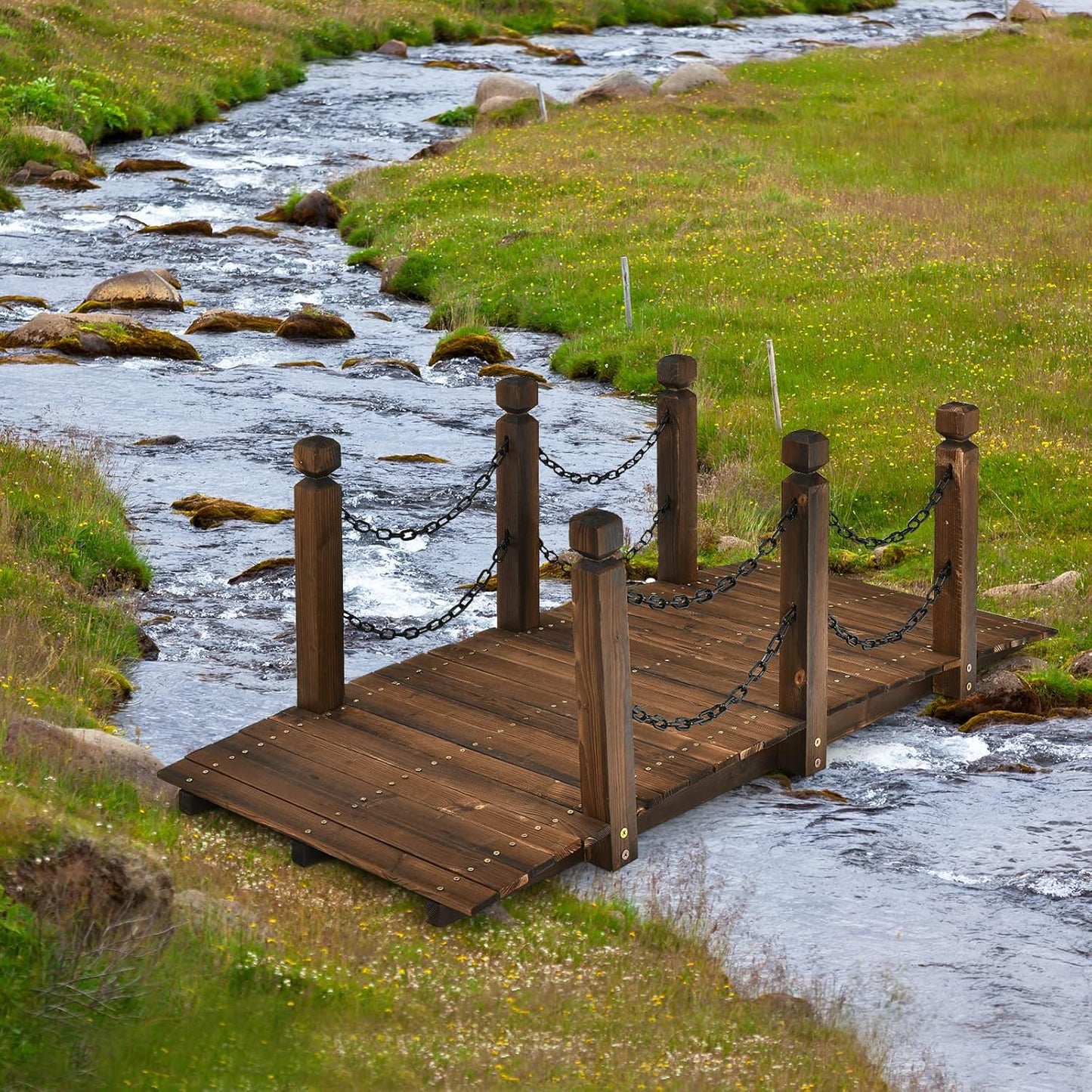 Tangkula 5 FT Wooden Garden Bridge, Arc Footbridge w/Safe Chain Railings, Outside Small Arc Pond Bridge, Decorative Fir Bridge for Landscaping Garden, Pond, Stream, Courtyard, Holds up to 400 LBS-VerdiqueGarden