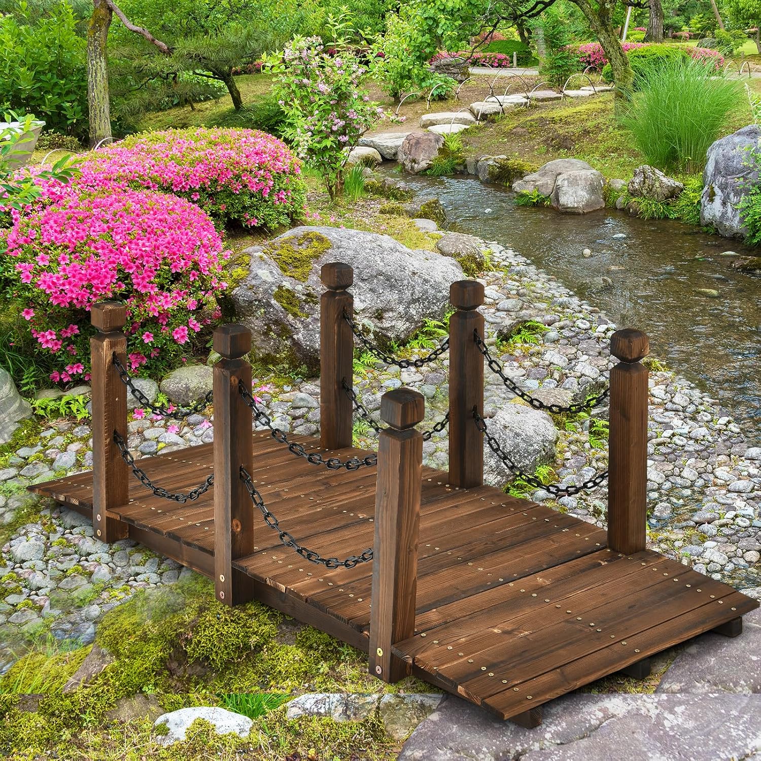 Giantex 5 FT Wooden Garden Bridge, Stained Wood Arc Footbridge with Chain Railings for Backyard Creek Farm, Decorative Pond Bridge, Easy to Assemble, 400 lbs Capacity (Brown)-VerdiqueGarden