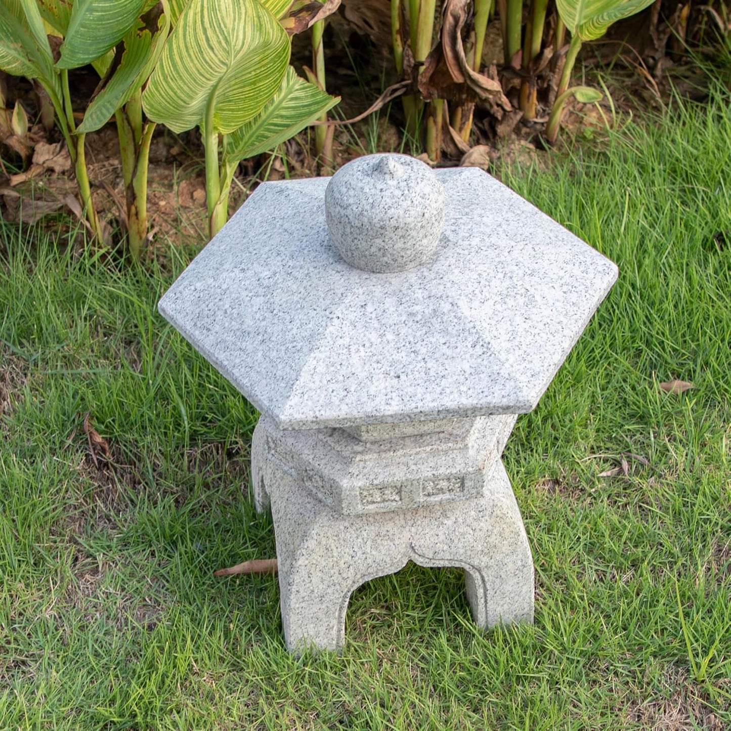 Natural Granite Japanese Garden Decorations - Pagoda Lanterns and Statues-VerdiqueGarden