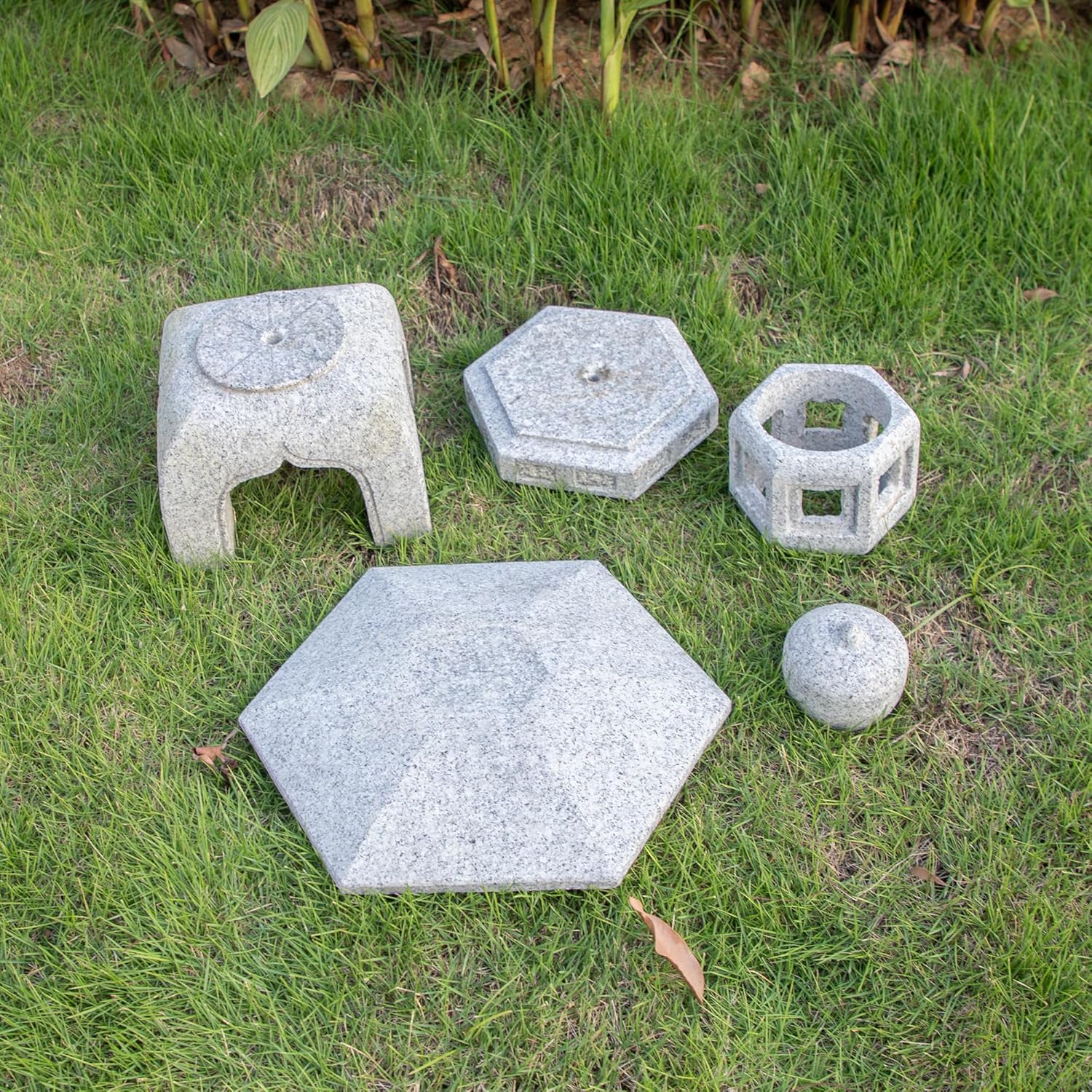 Natural Granite Japanese Garden Decorations - Pagoda Lanterns and Statues-VerdiqueGarden
