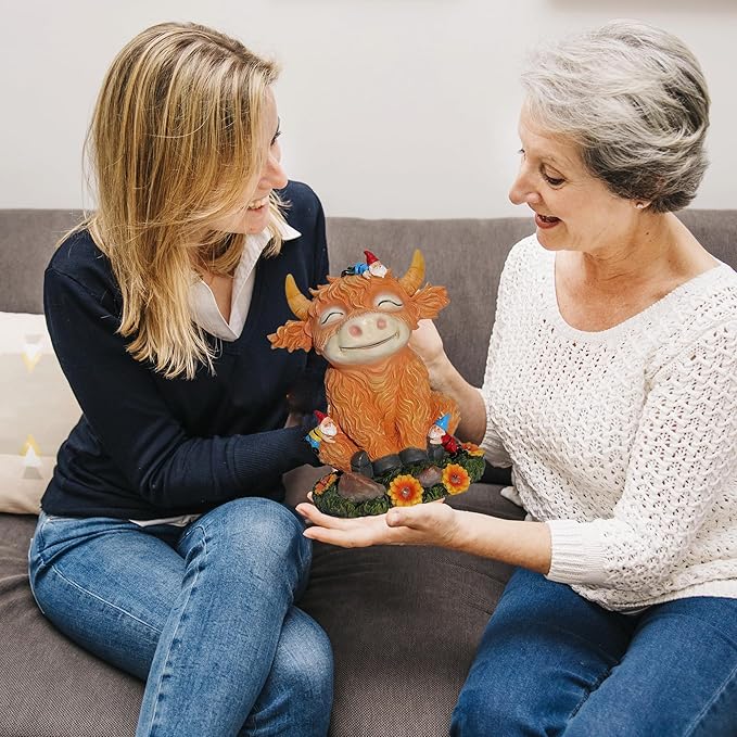 Solar Garden Statue Highland Cow Figurine with Funny Gnomes Garden Outdoor Decor for Yard Patio Lawn Christmas Housewarming Gifts for Women,Mom,Grandma-VerdiqueGarden