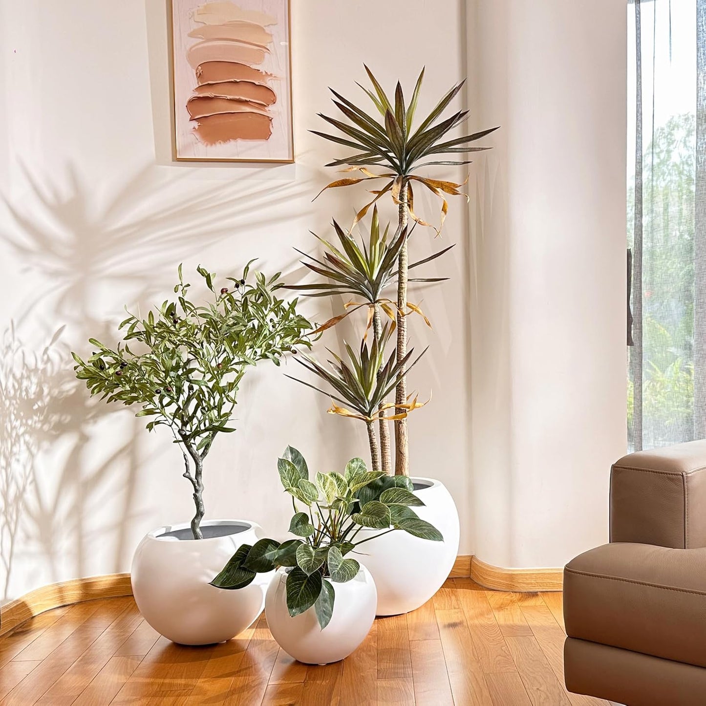 16" H x 20" D Globo Fiberstone Round Planter with Drainage Hole, Weather Resistant, Smooth Finish, Planters for Indoor Plants & Outdoor, 2 Extra Coco Mats (Black, 13.5" Pot Opening)-VerdiqueGarden