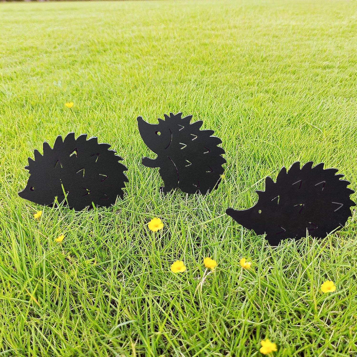 Metal Hedgehog Silhouette, Unique Garden Yard Art,Outdoor Halloween Decor for Patio,Decorative Garden Stakes,Metal Animals Yard Art,Cute Hedgehog Family-VerdiqueGarden