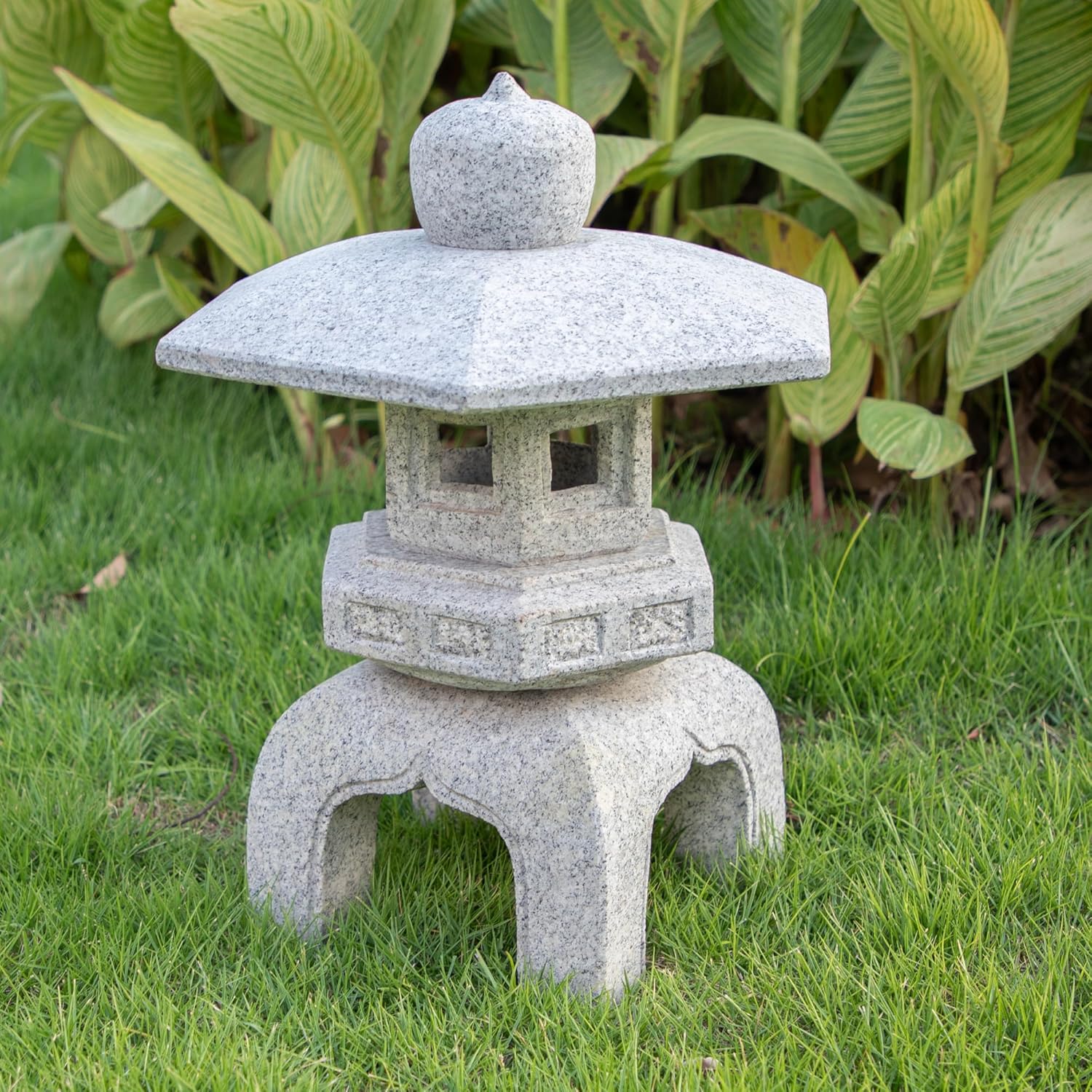 Natural Granite Japanese Garden Decorations - Pagoda Lanterns and Statues-VerdiqueGarden